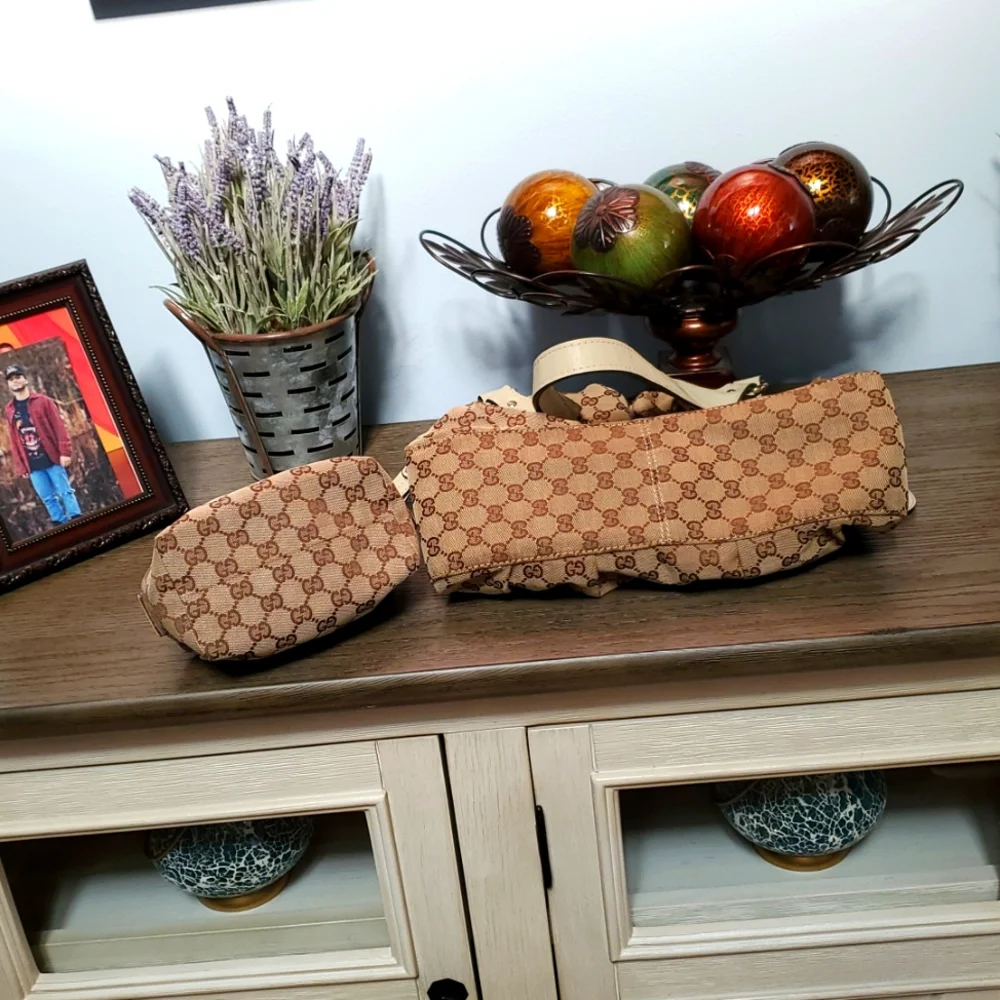 Gucci Brown and Beige Monogram Handbag Set - Picture 8 of 13